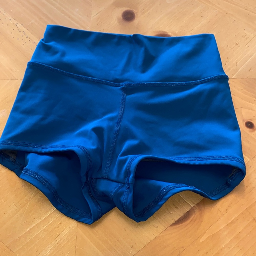Five Dancewear shorts size YXL